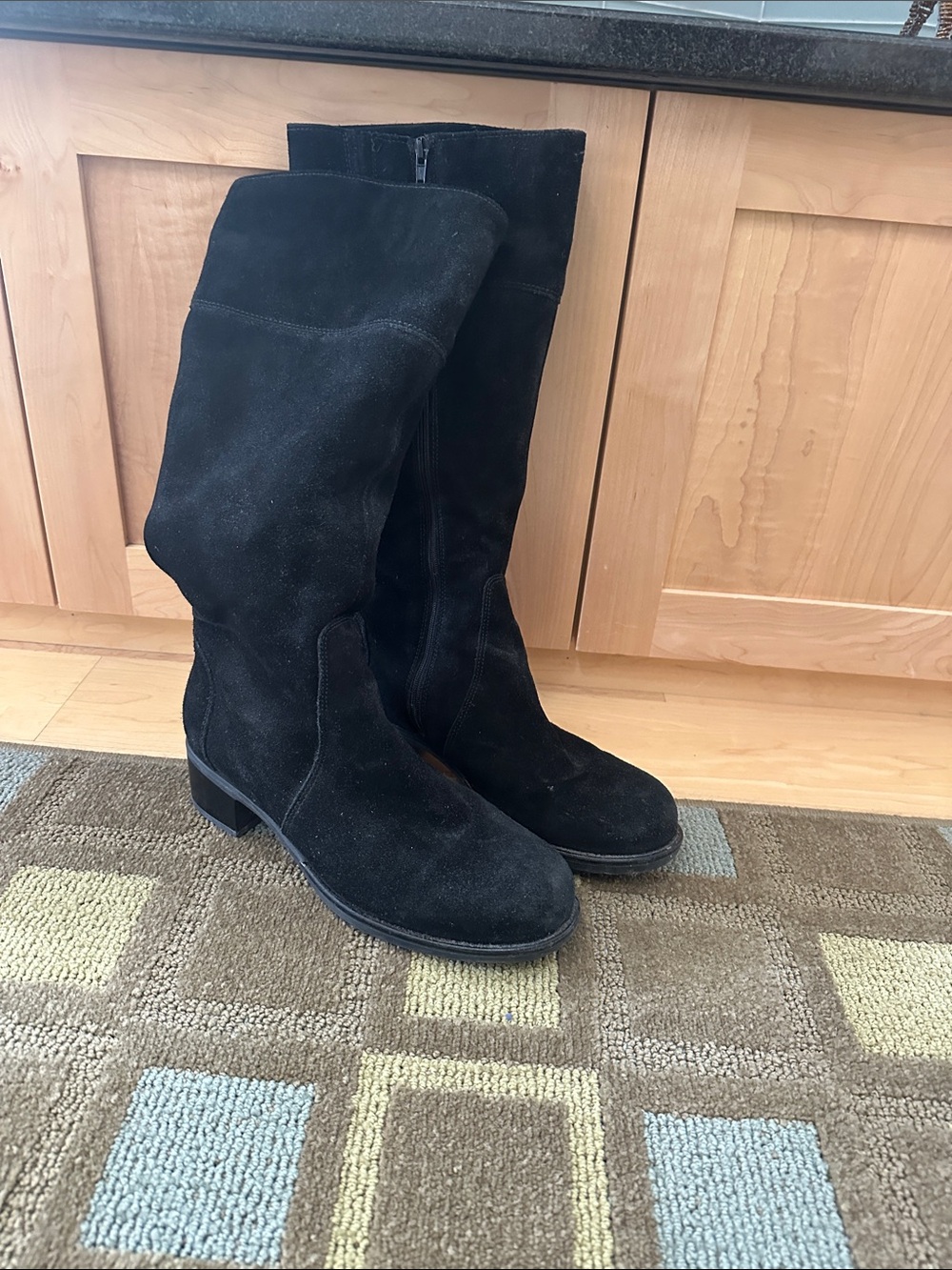 La CANADIENNE Black Suede Knee-High Heeled Boots